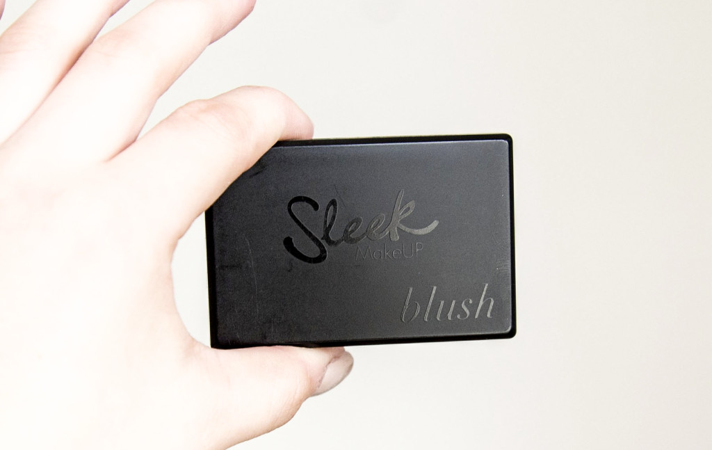 Sleek blush in Antique 142