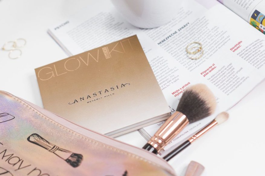 anastasia Beverly Hills glow kit